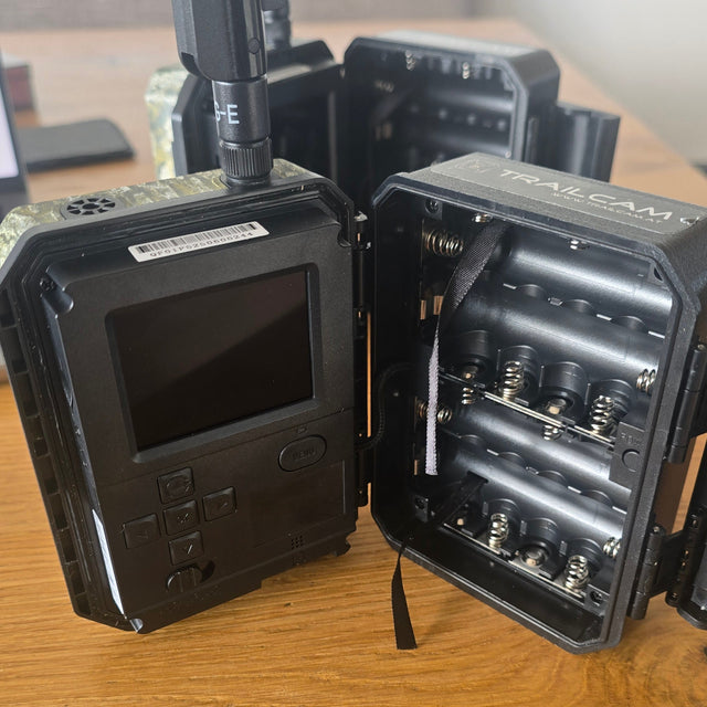 TRAILCAM NextGen V1 Bundle – Versandrückläufer | 1 Jahr Garantie