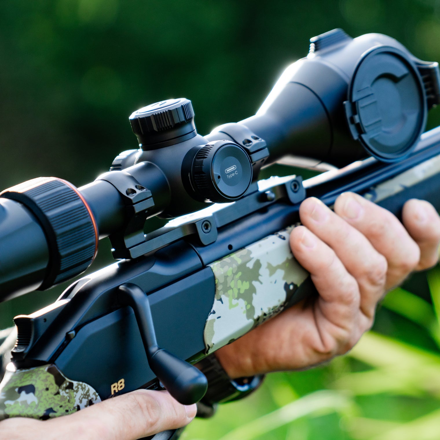 Nocpix ACE S60R montiert auf Blaser R8 Camo